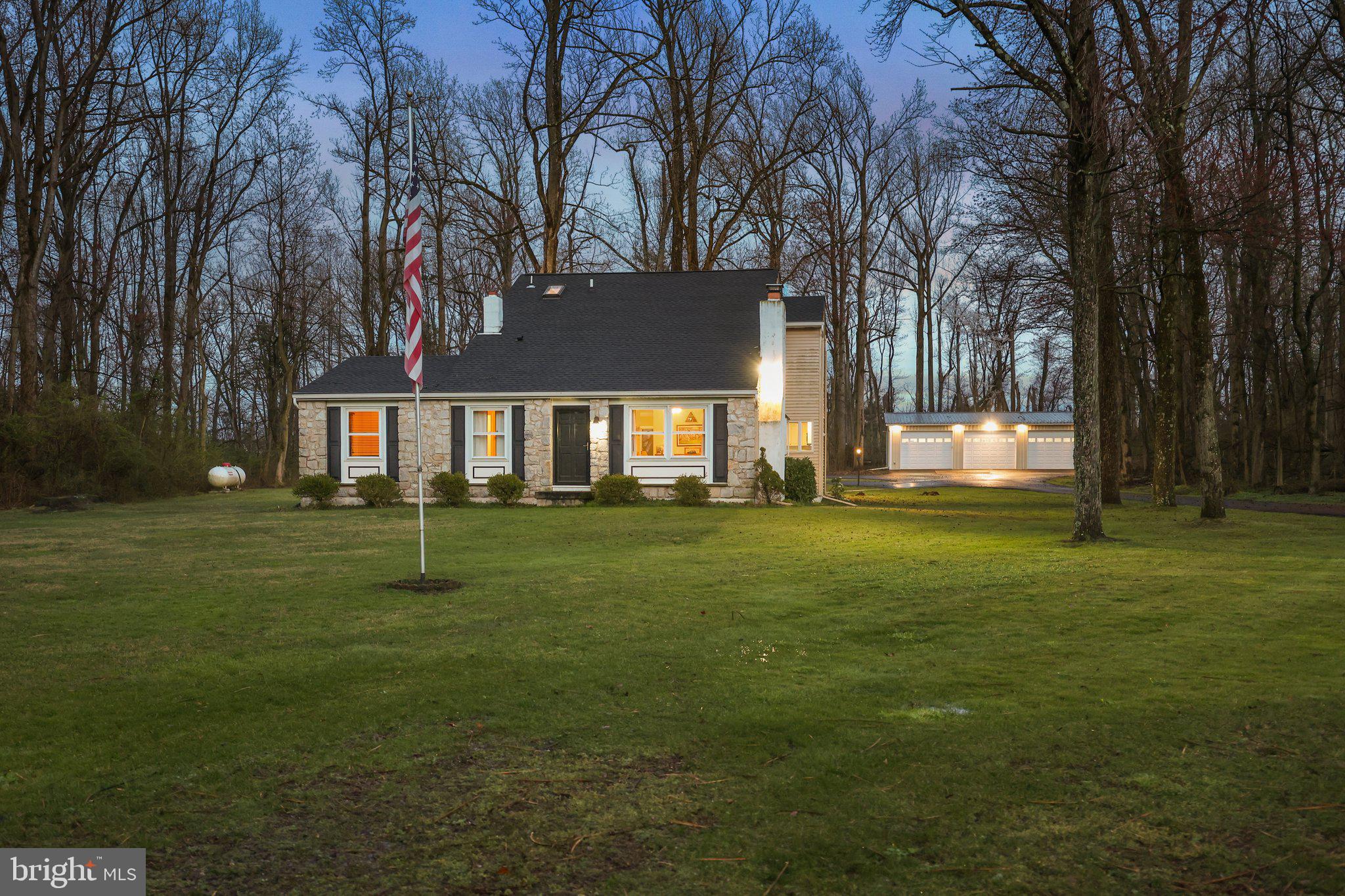 729 E Butler Pike