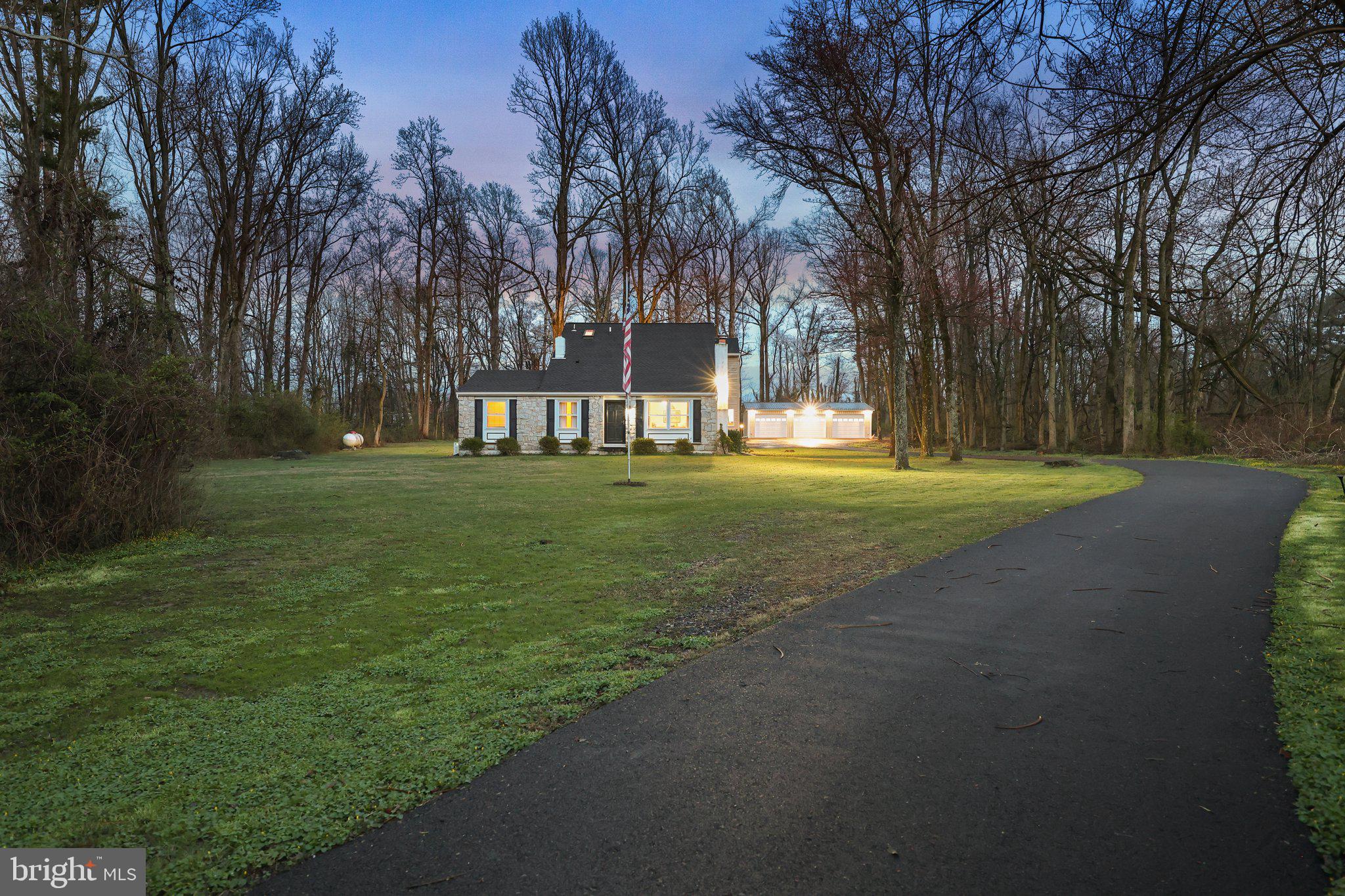 729 E Butler Pike