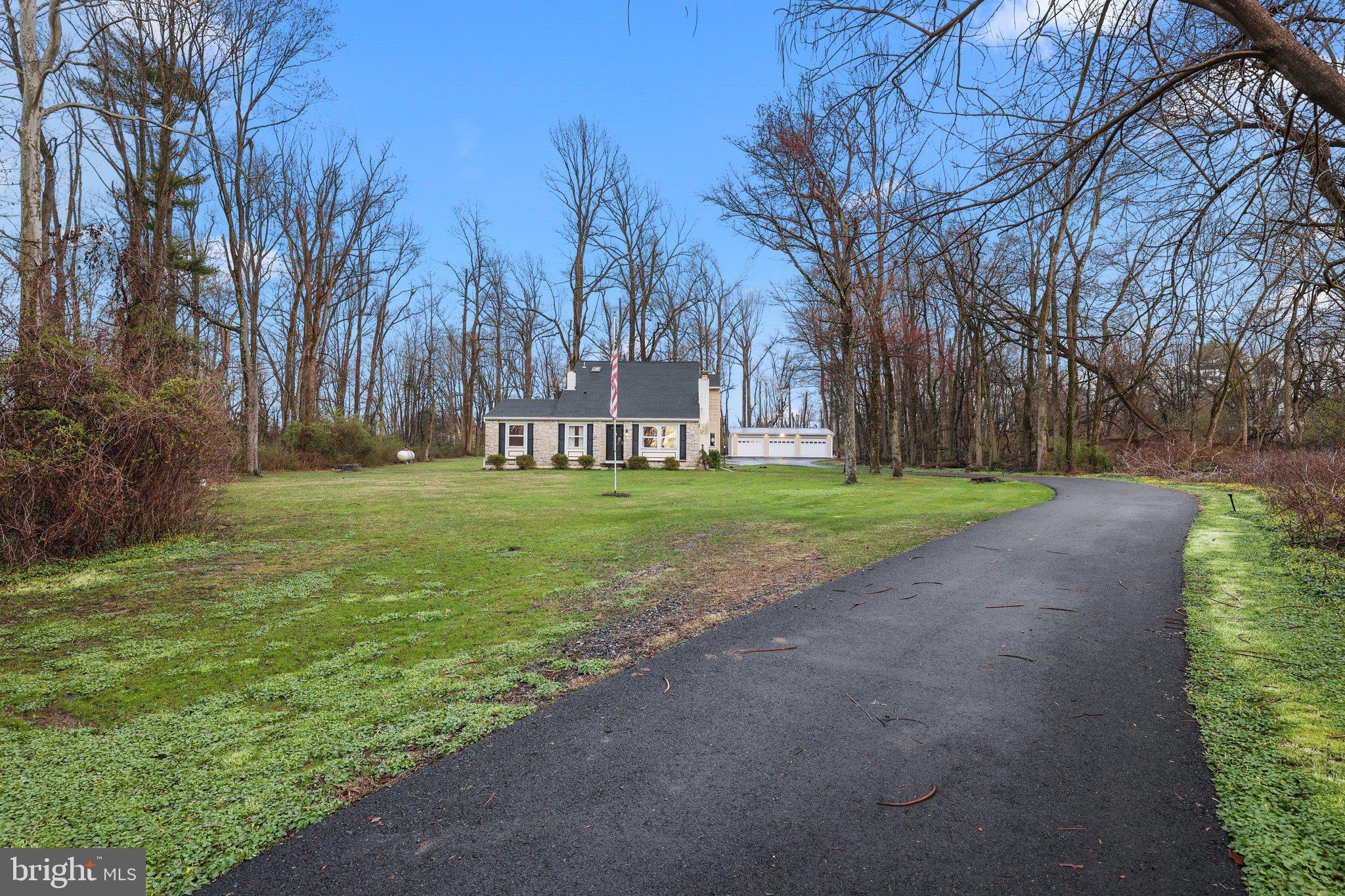 729 E Butler Pike
