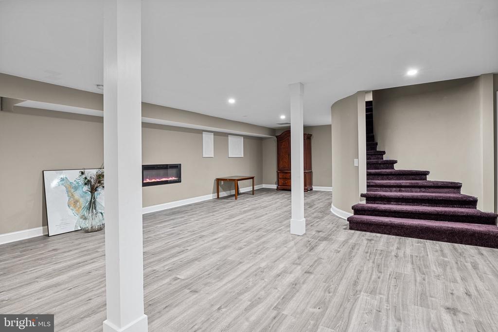 408 Hallowell Ave