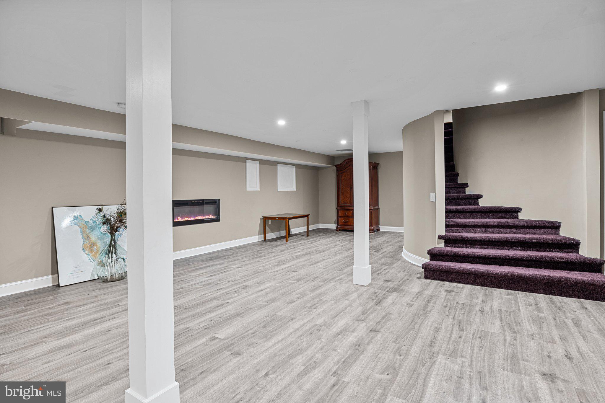 408 Hallowell Ave