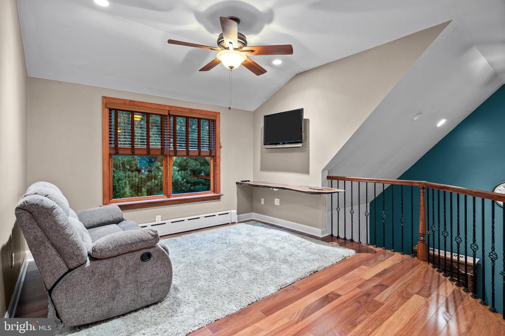 408 Hallowell Ave