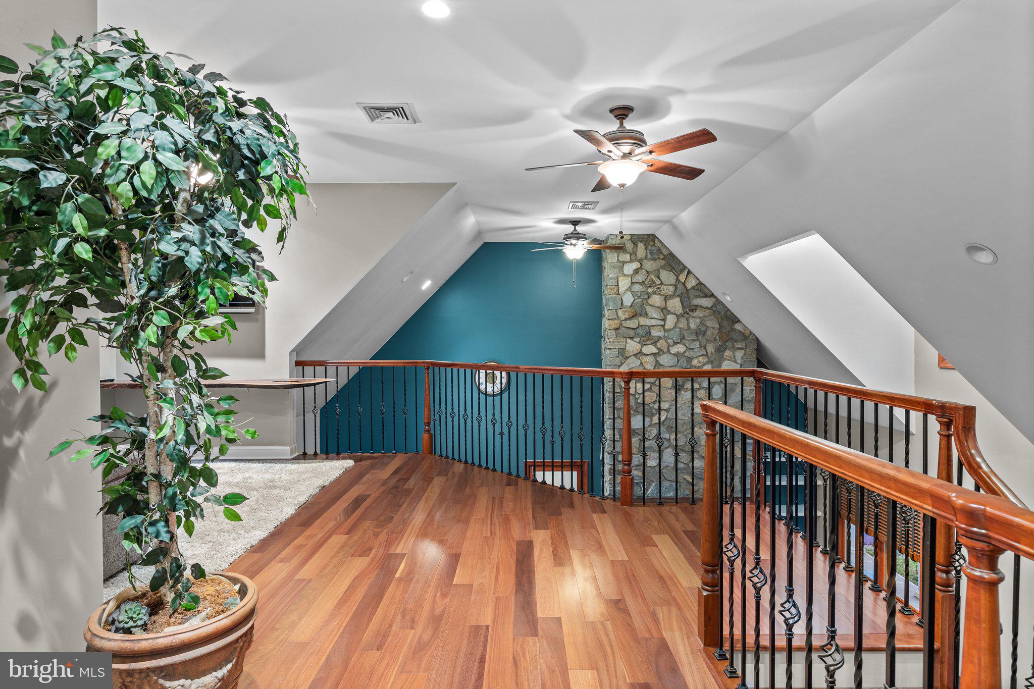 408 Hallowell Ave