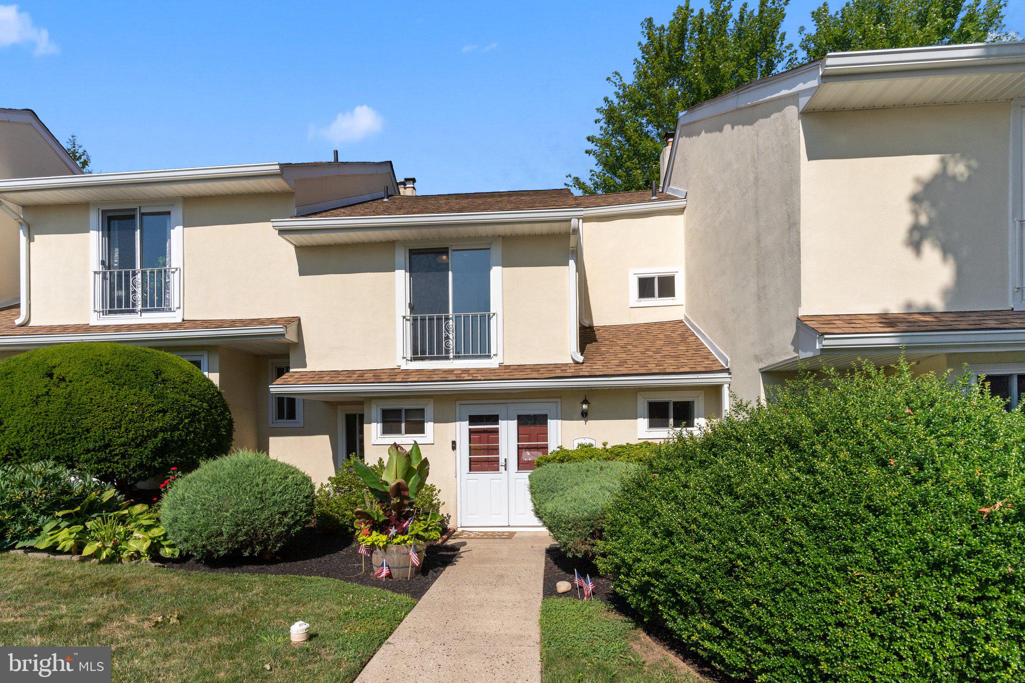 1902 MAPLE CIR