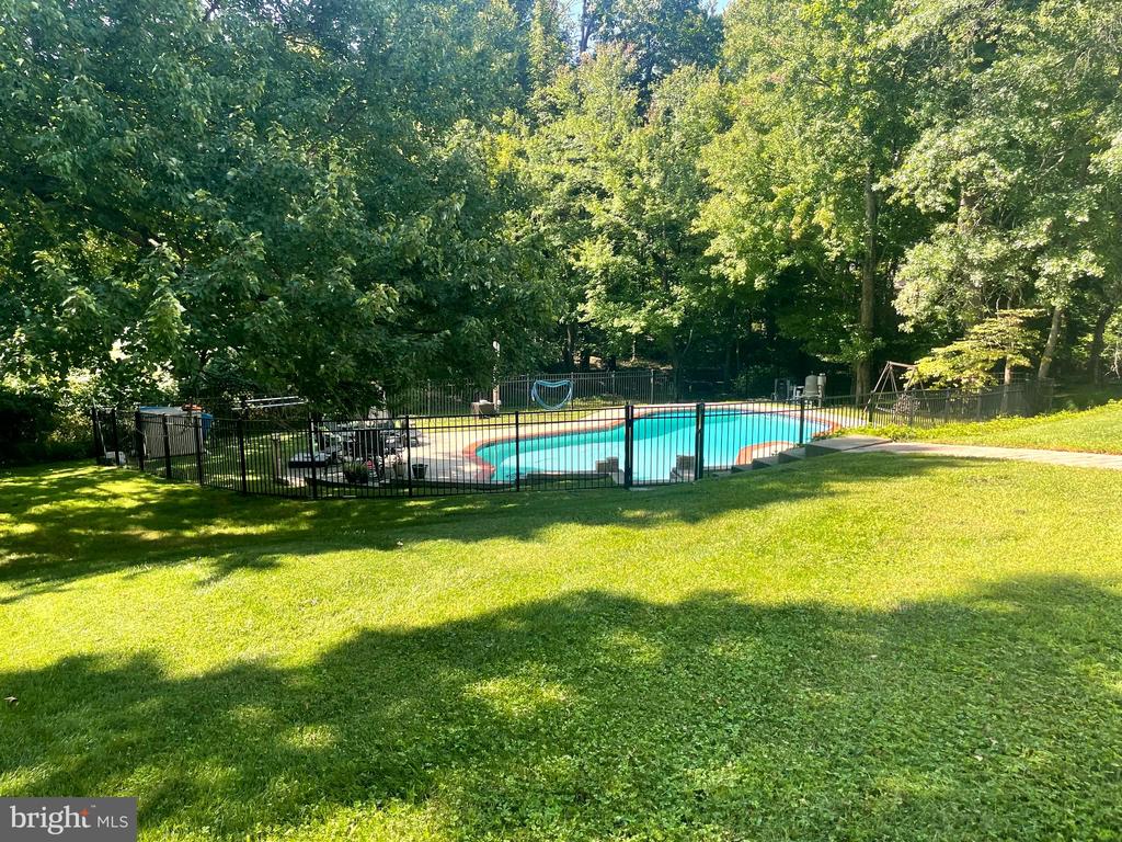 340 Arionne Dr