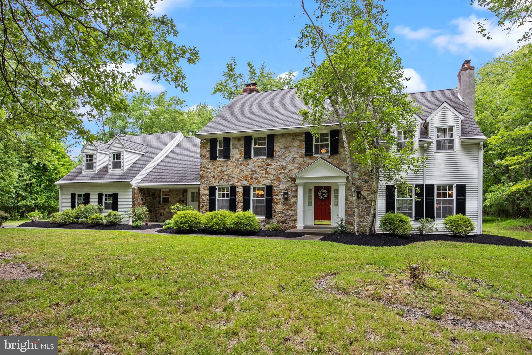 1230 Stongs Ln