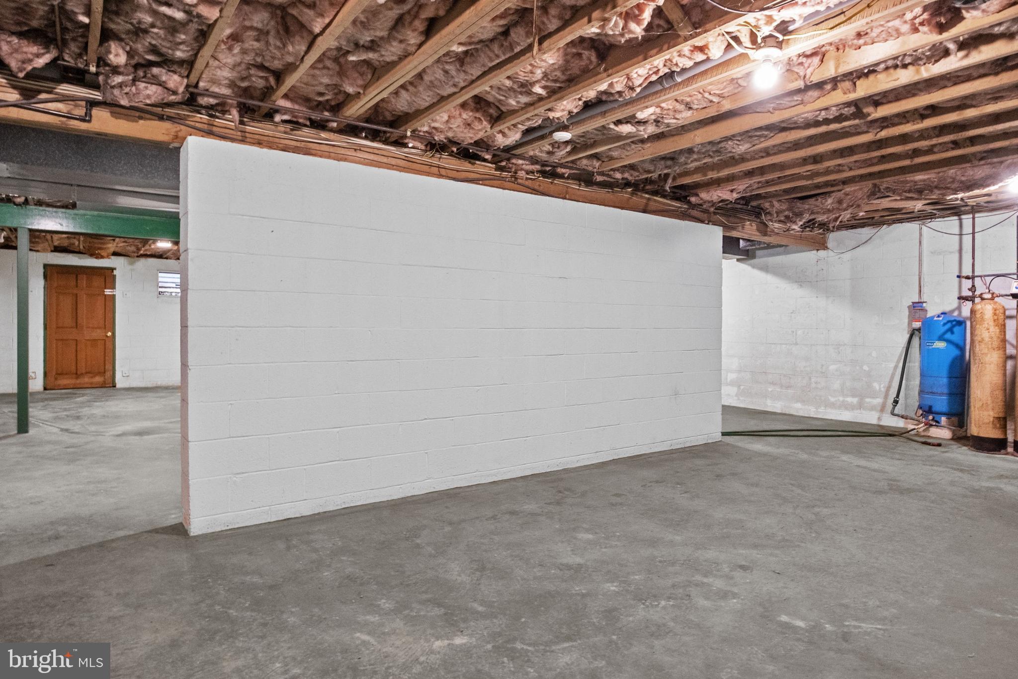 1230 Stongs Ln