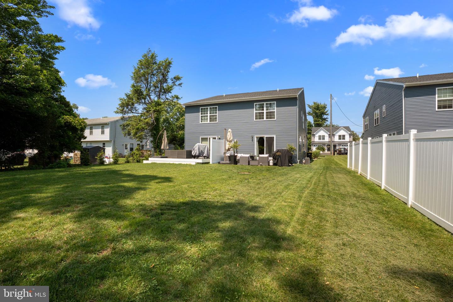 513 ARBUTUS AVE