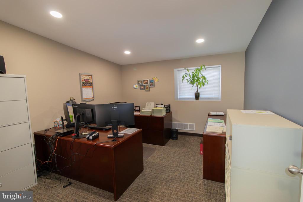 301 DAVISVILLE ROAD