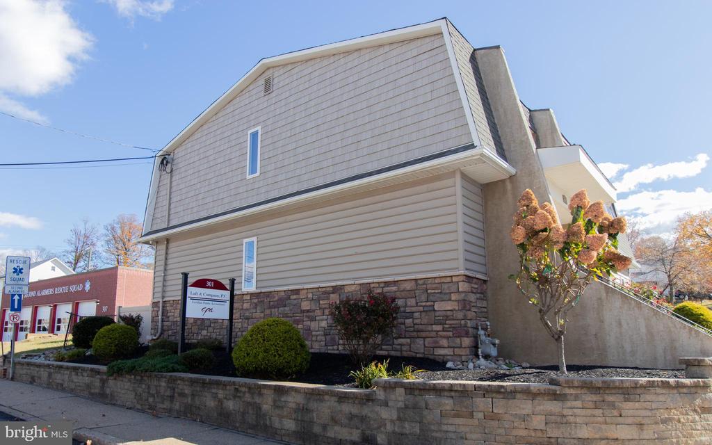 301 DAVISVILLE ROAD