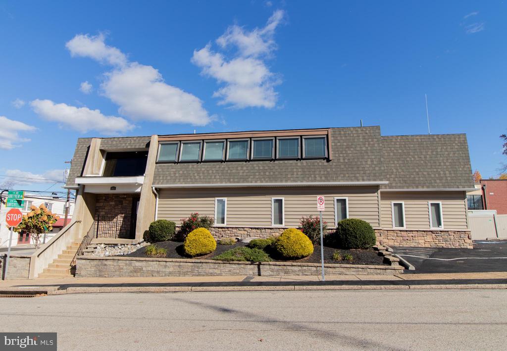 301 DAVISVILLE ROAD