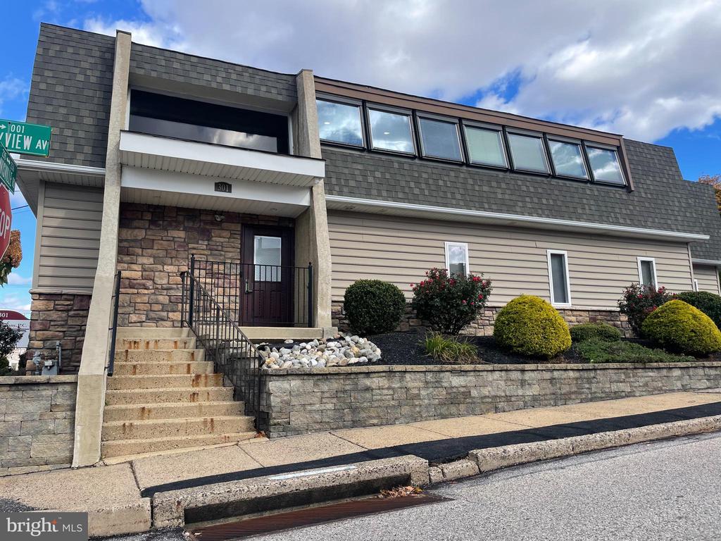 301 DAVISVILLE ROAD
