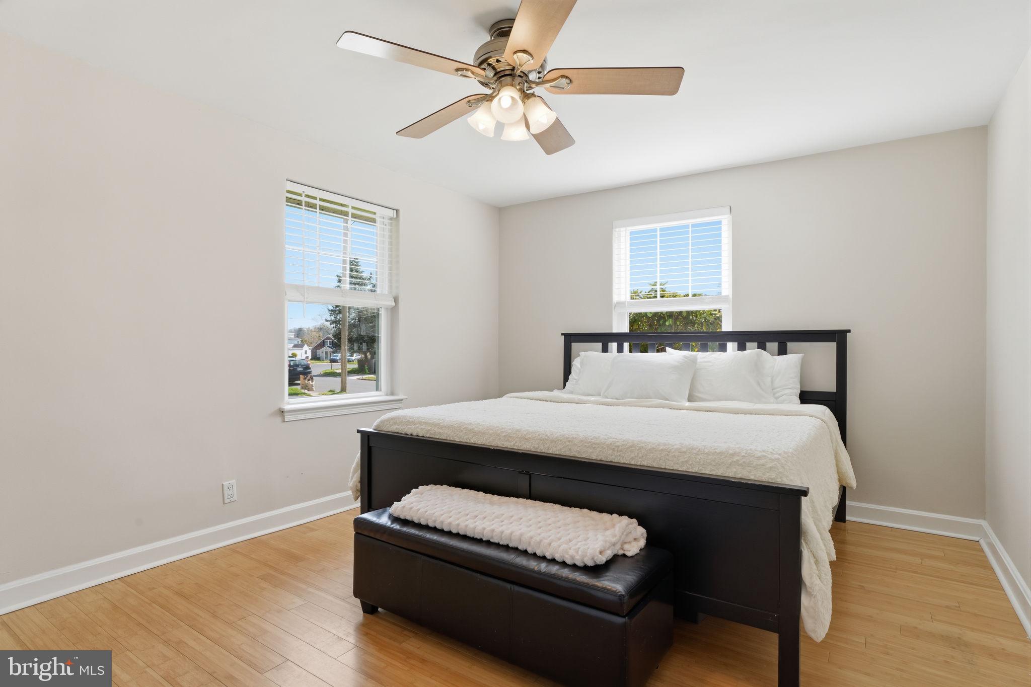 2057 PARKDALE AVENUE