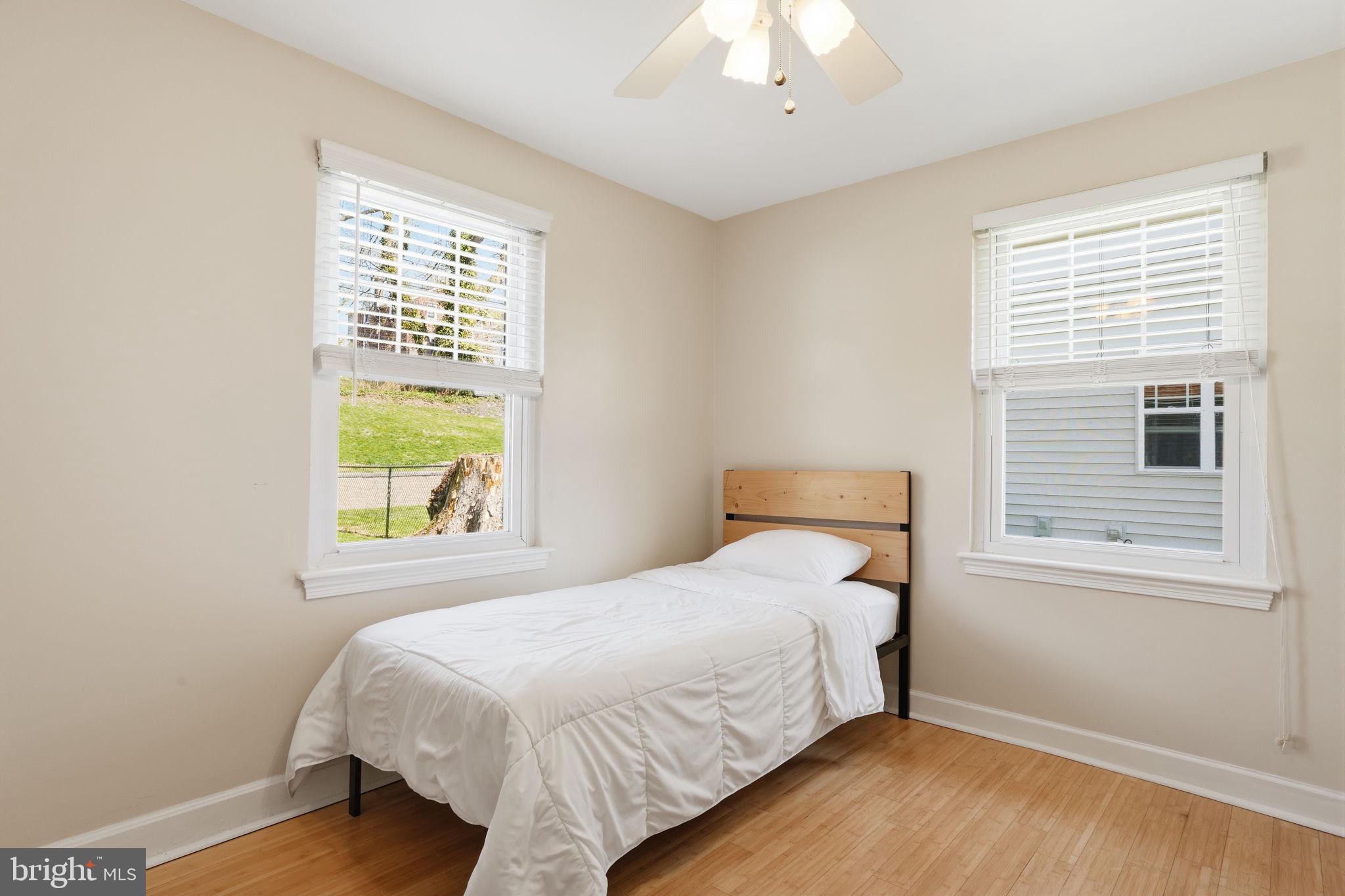 2057 PARKDALE AVENUE