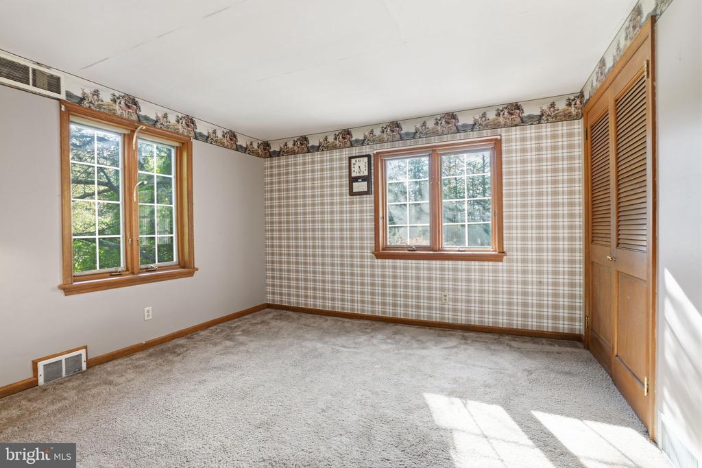 1162 LIMEKILN PIKE