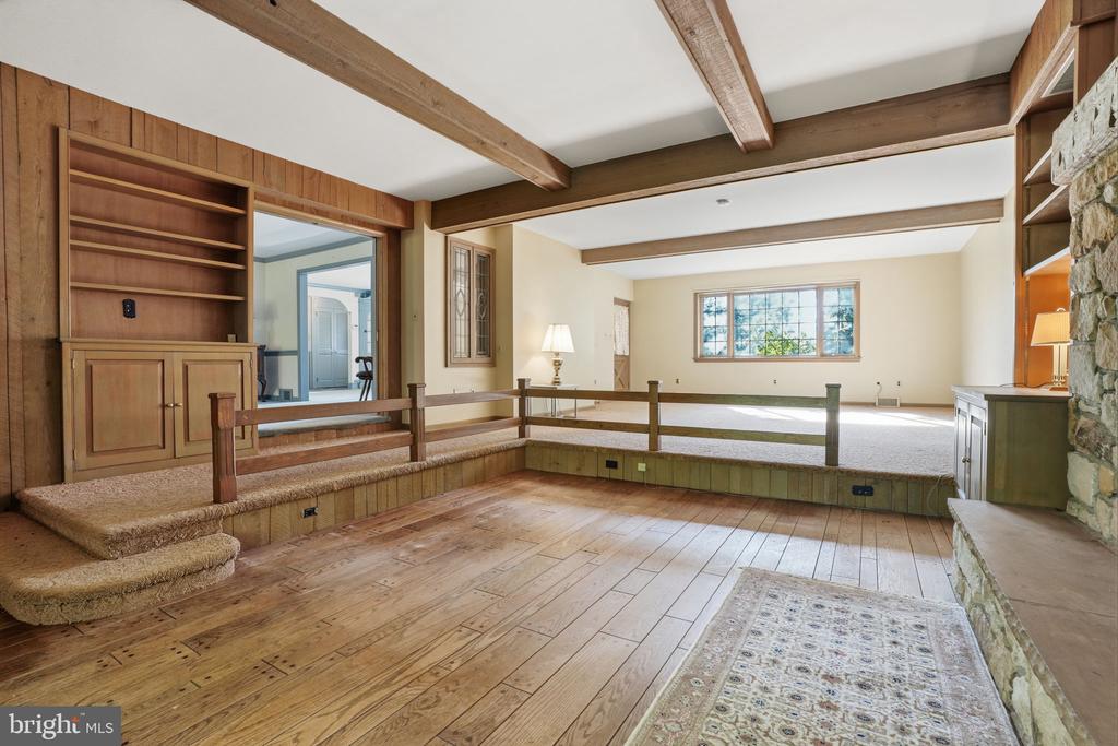 1162 LIMEKILN PIKE
