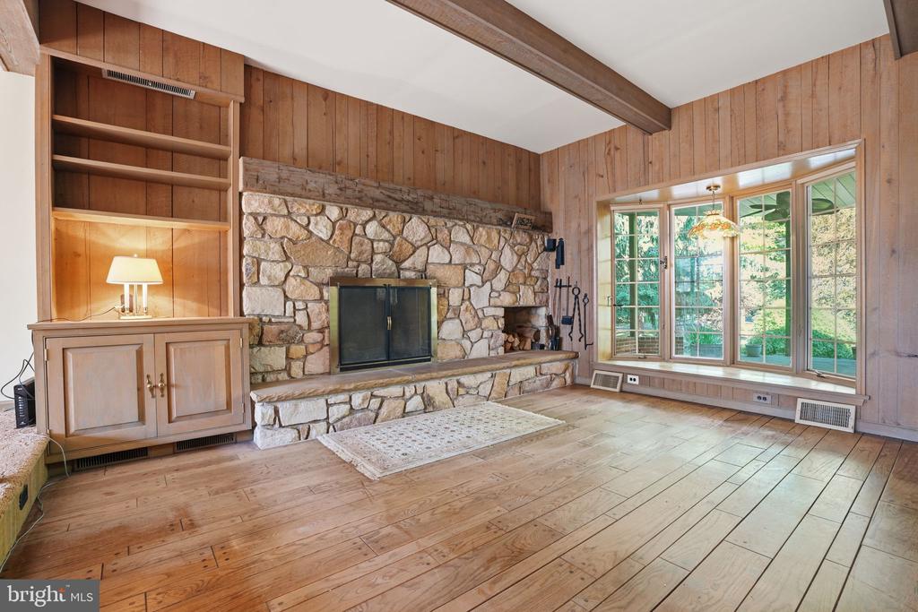 1162 LIMEKILN PIKE