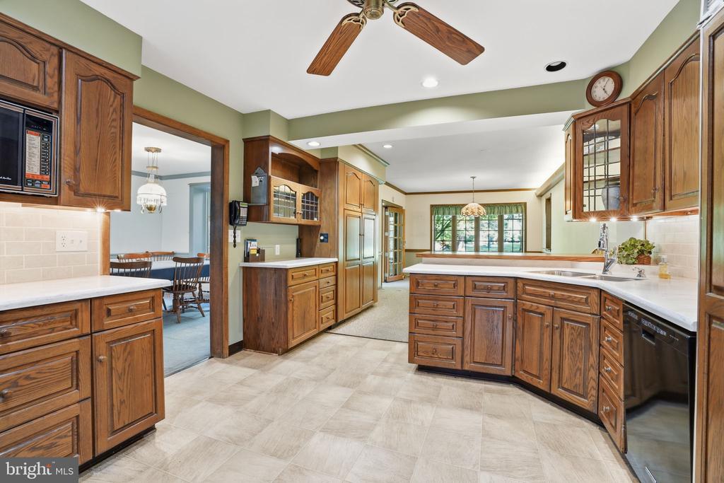 1162 LIMEKILN PIKE