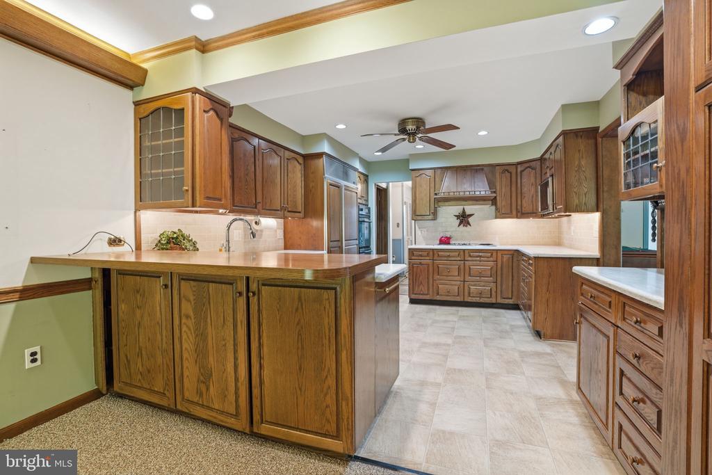 1162 LIMEKILN PIKE