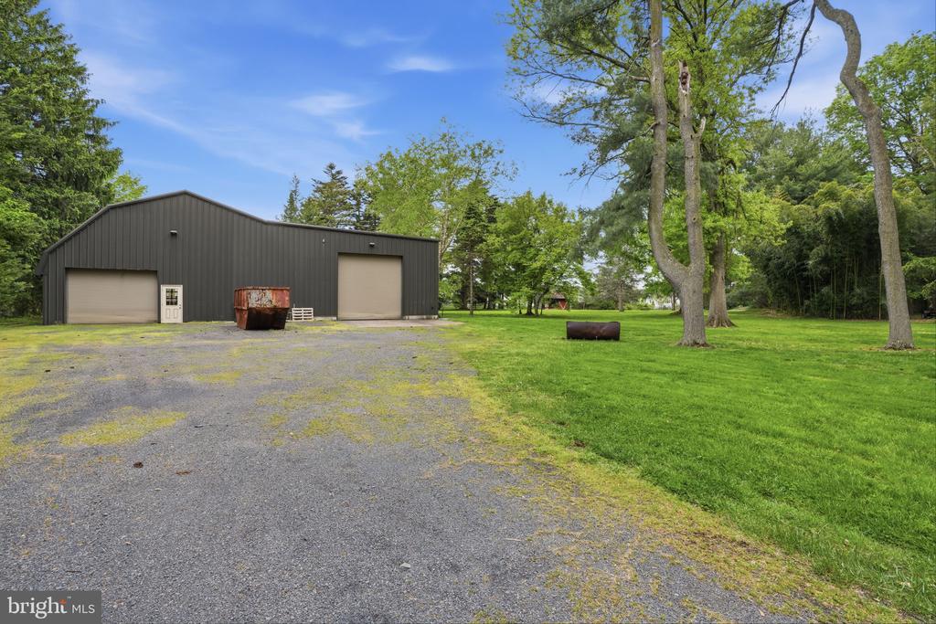 1162 LIMEKILN PIKE