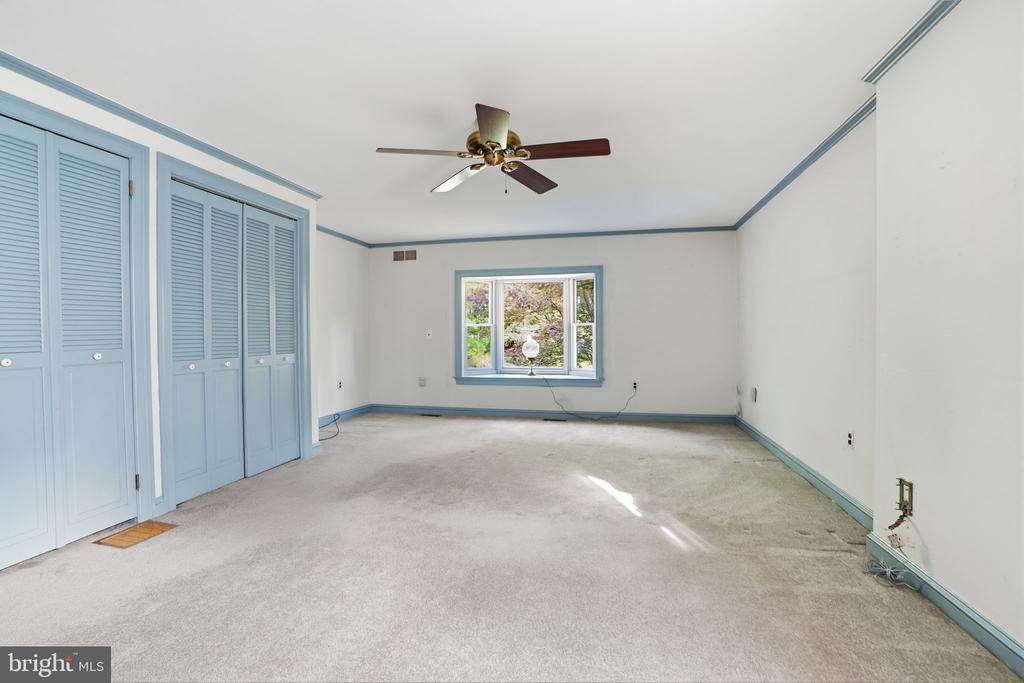 1162 LIMEKILN PIKE