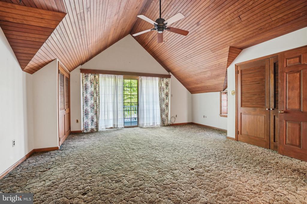 1162 LIMEKILN PIKE