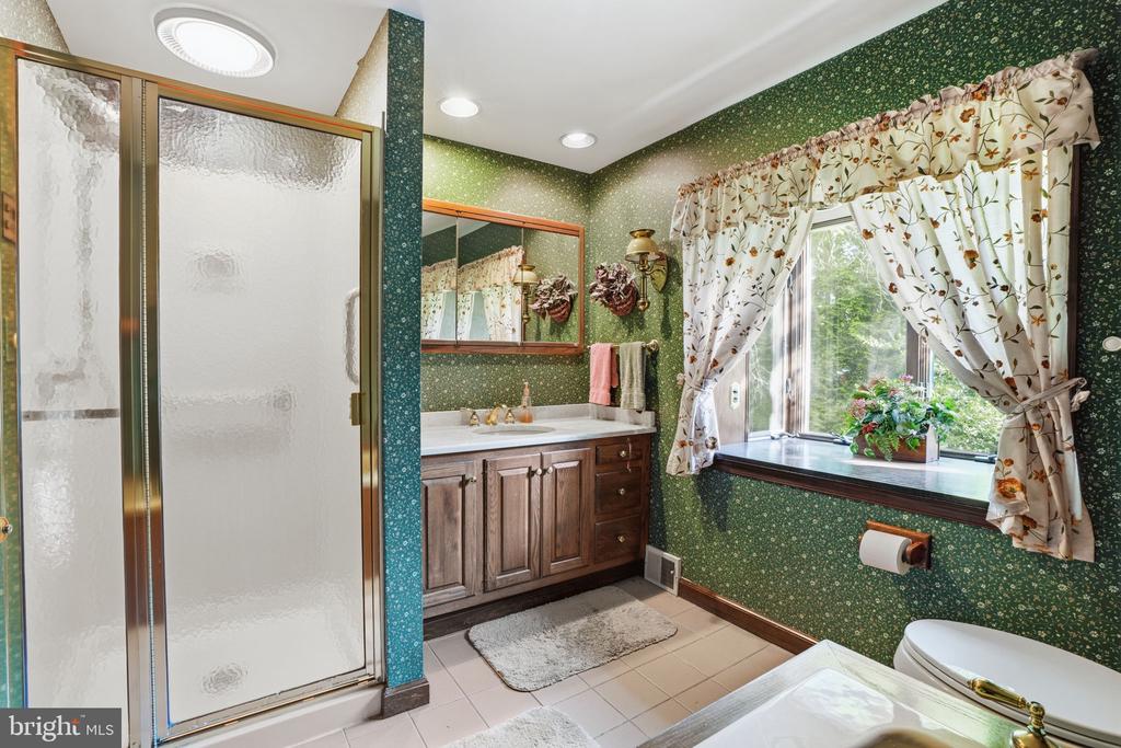 1162 LIMEKILN PIKE