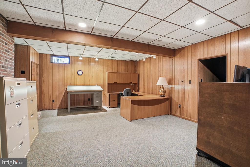 1162 LIMEKILN PIKE