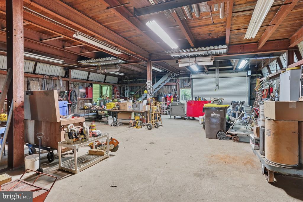 1162 LIMEKILN PIKE