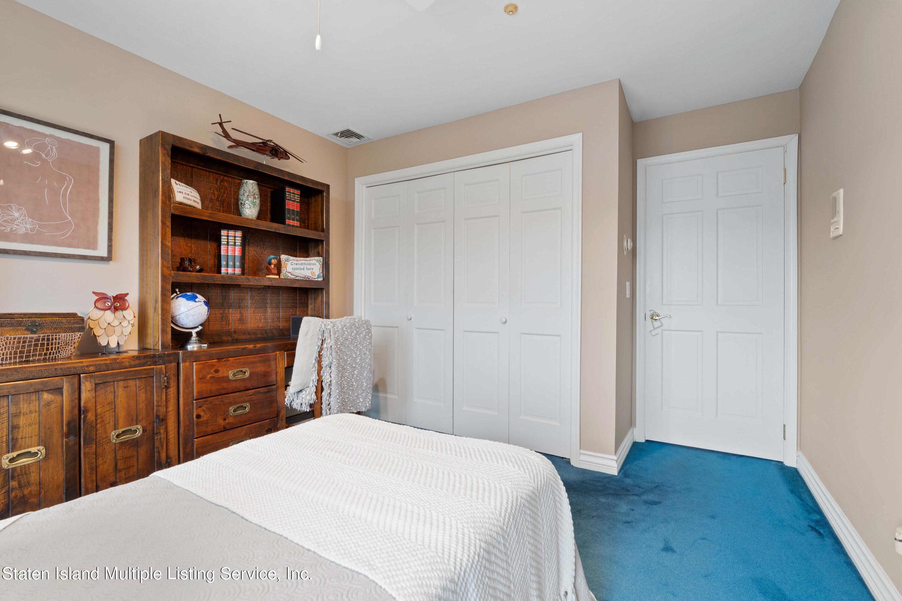 106 Overlook Avenue