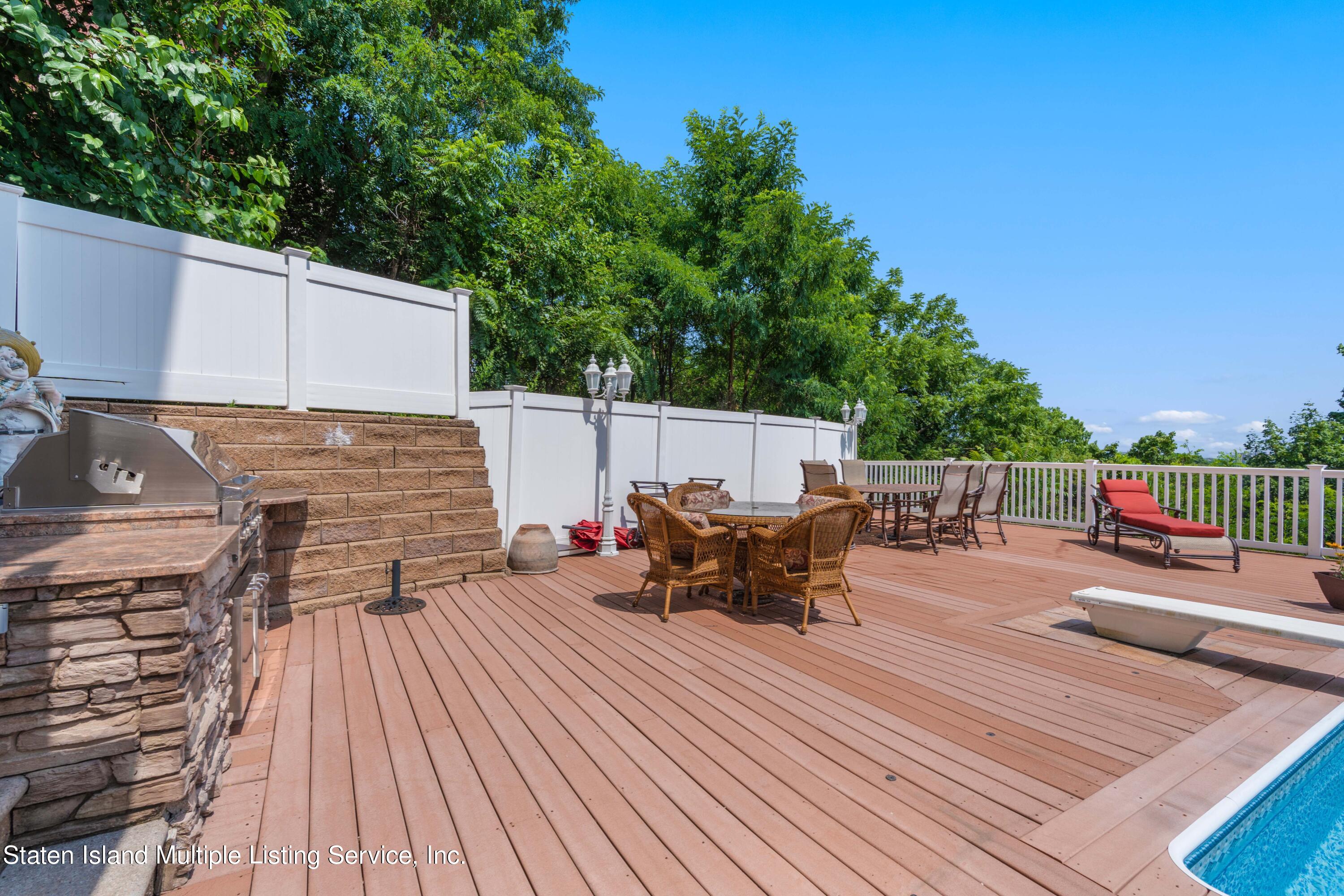 106 Overlook Avenue