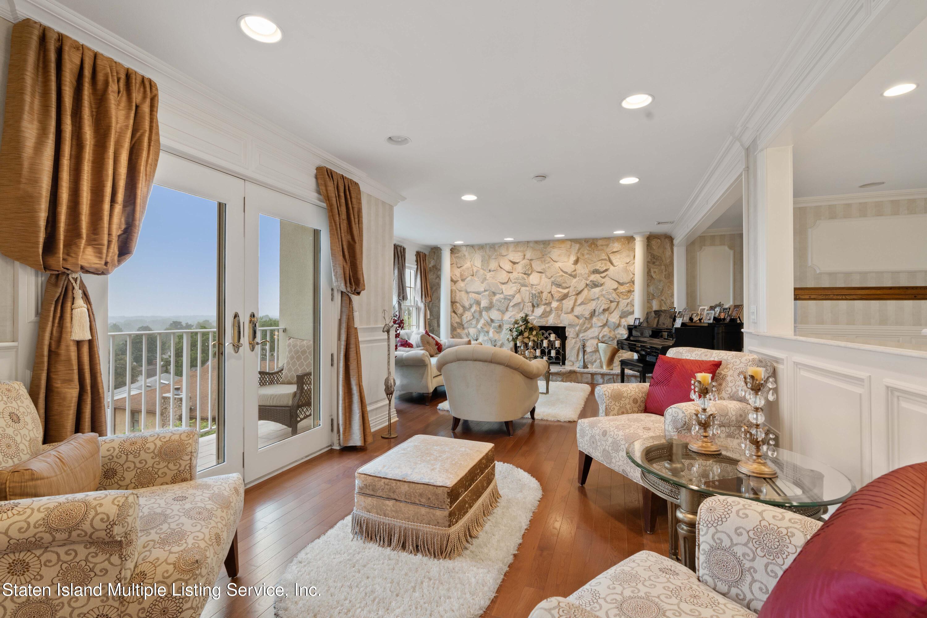 106 Overlook Avenue
