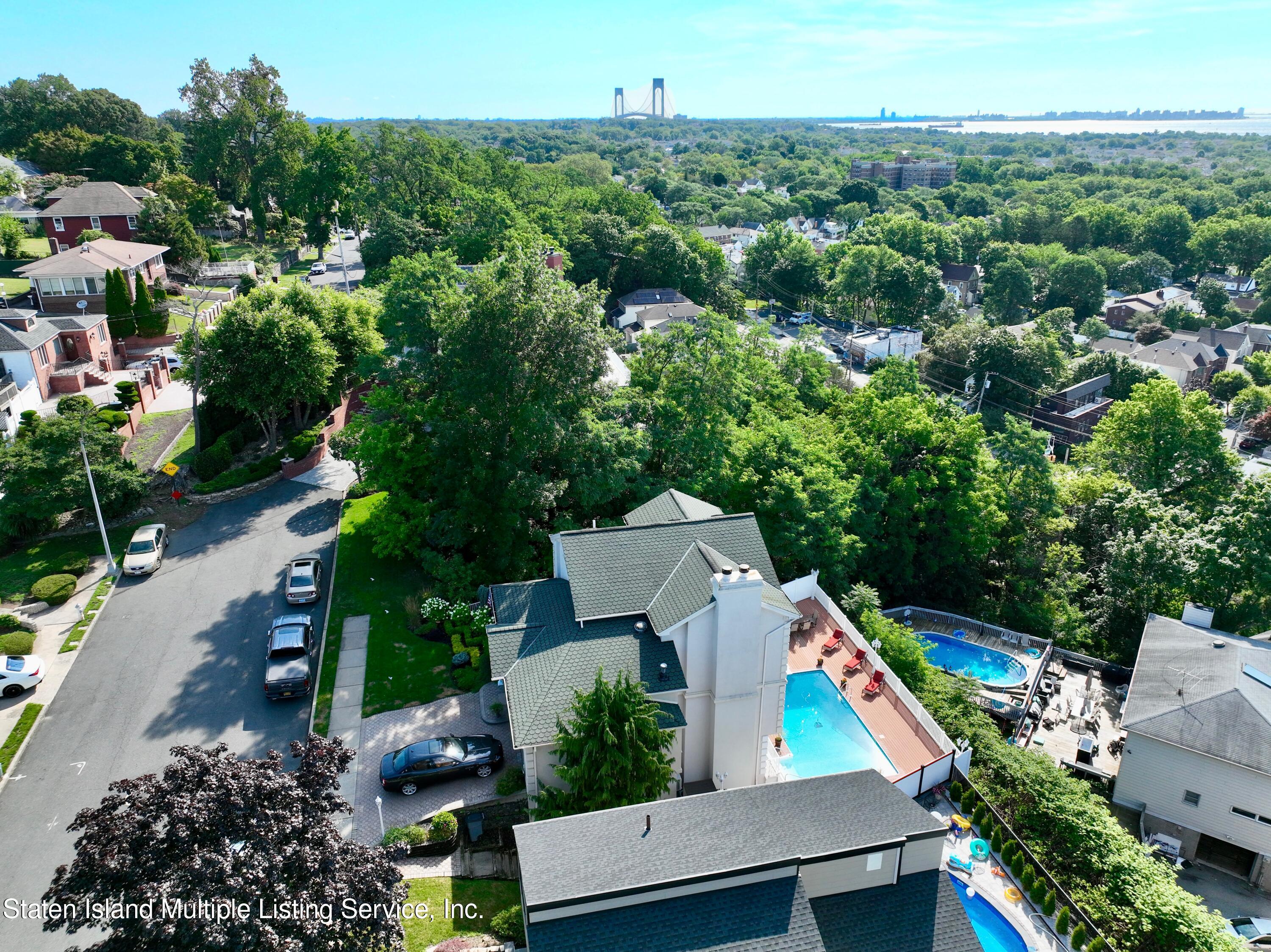 106 Overlook Avenue