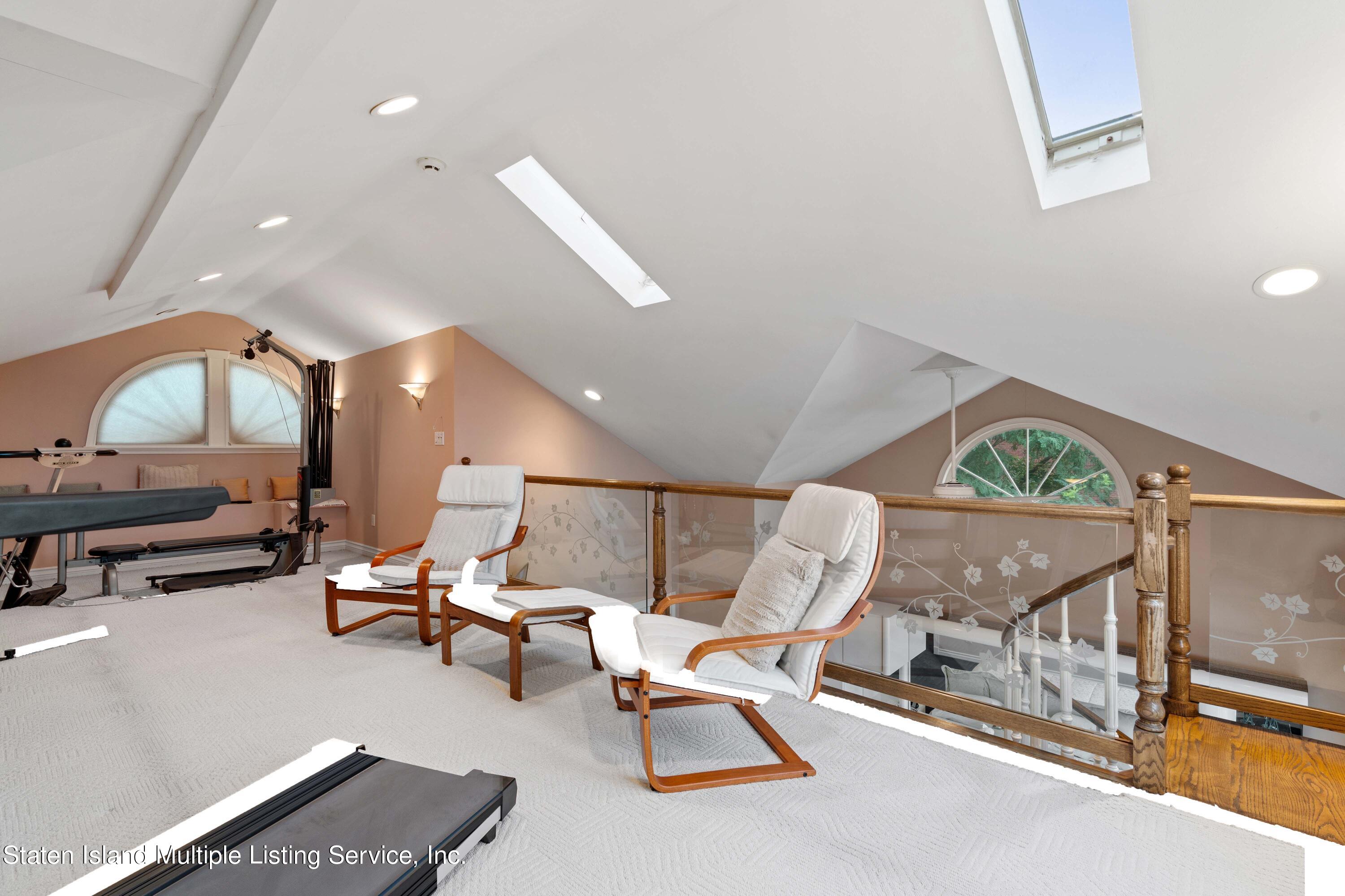 106 Overlook Avenue