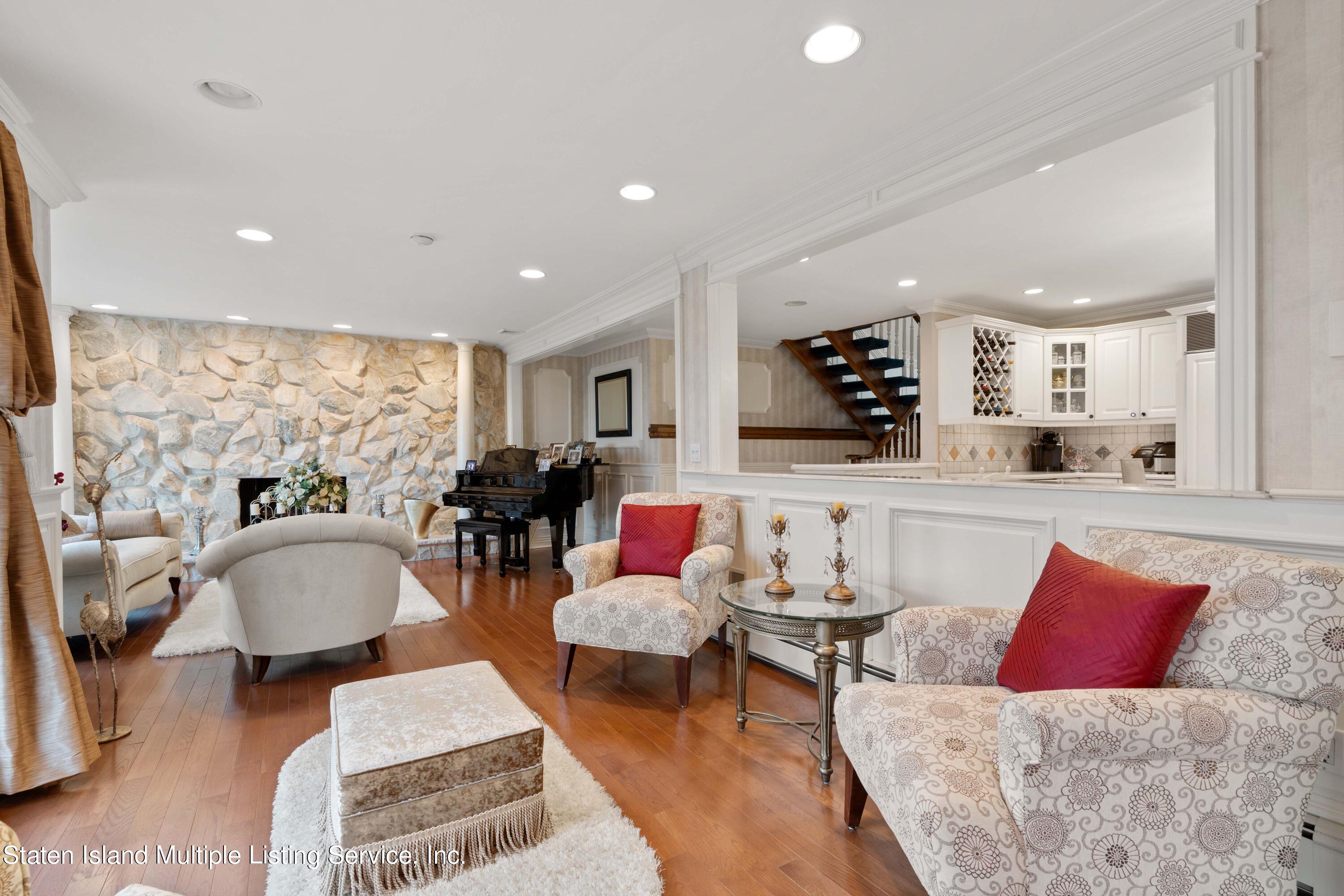 106 Overlook Avenue