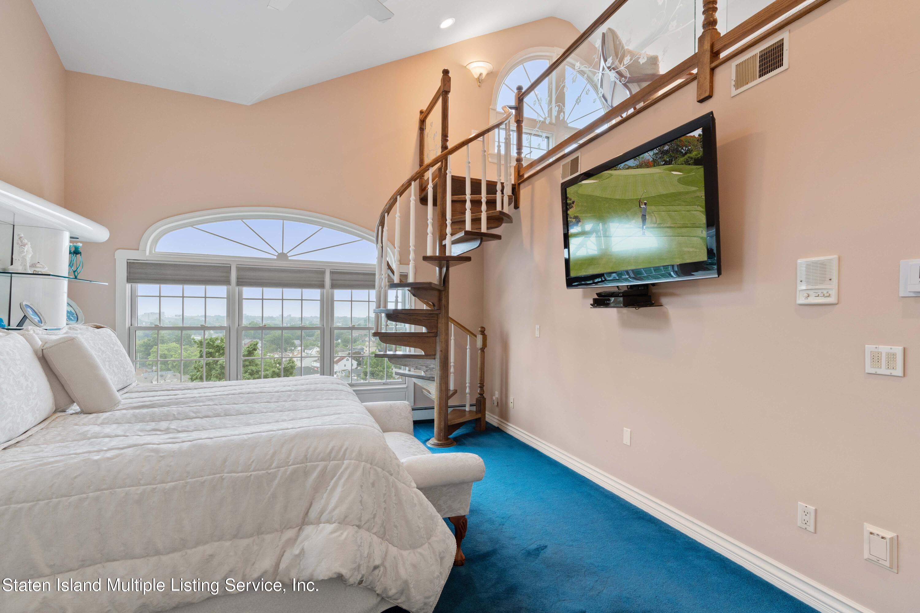 106 Overlook Avenue