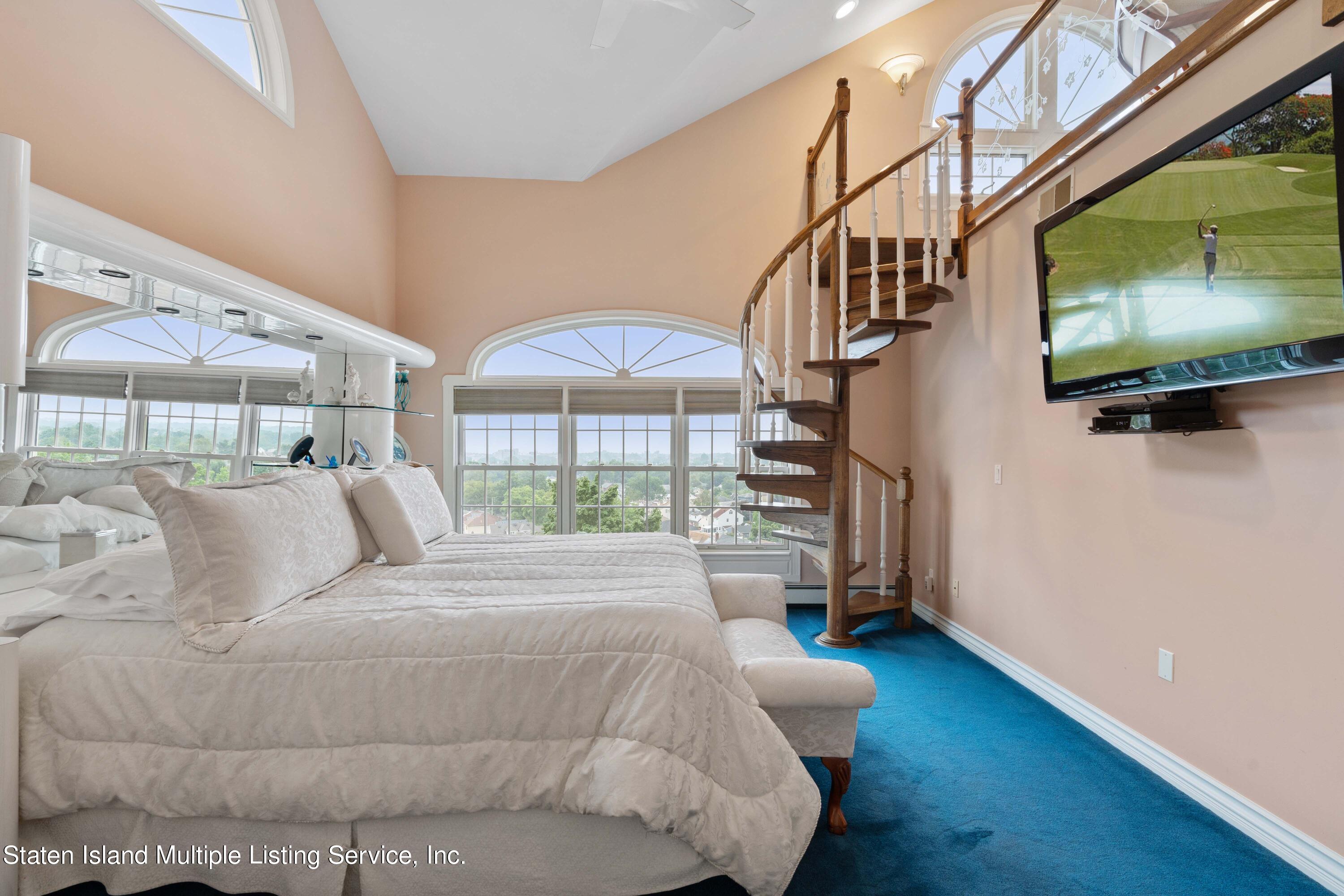 106 Overlook Avenue
