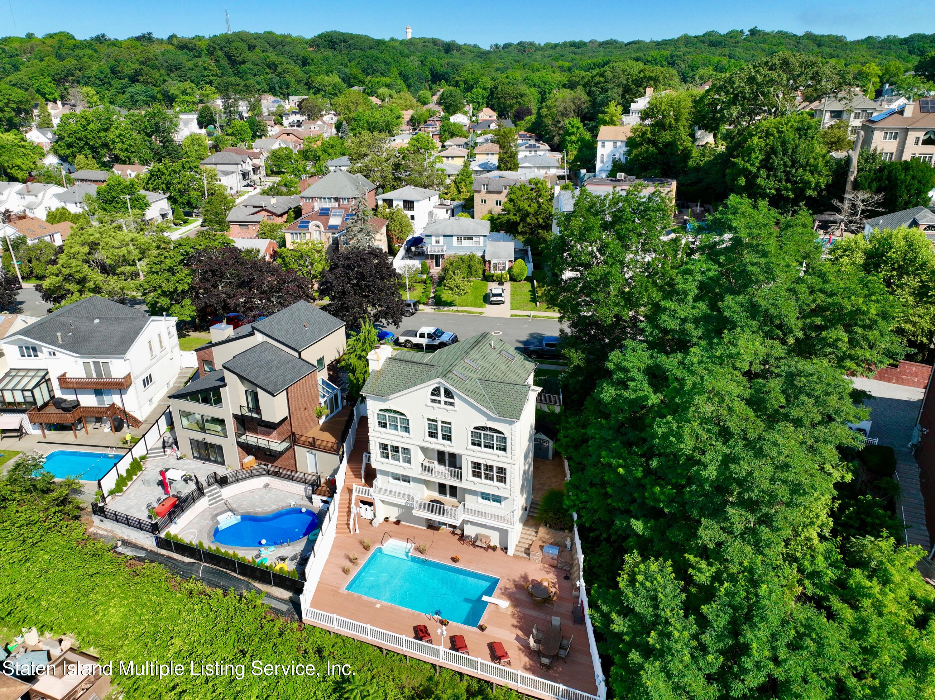 106 Overlook Avenue