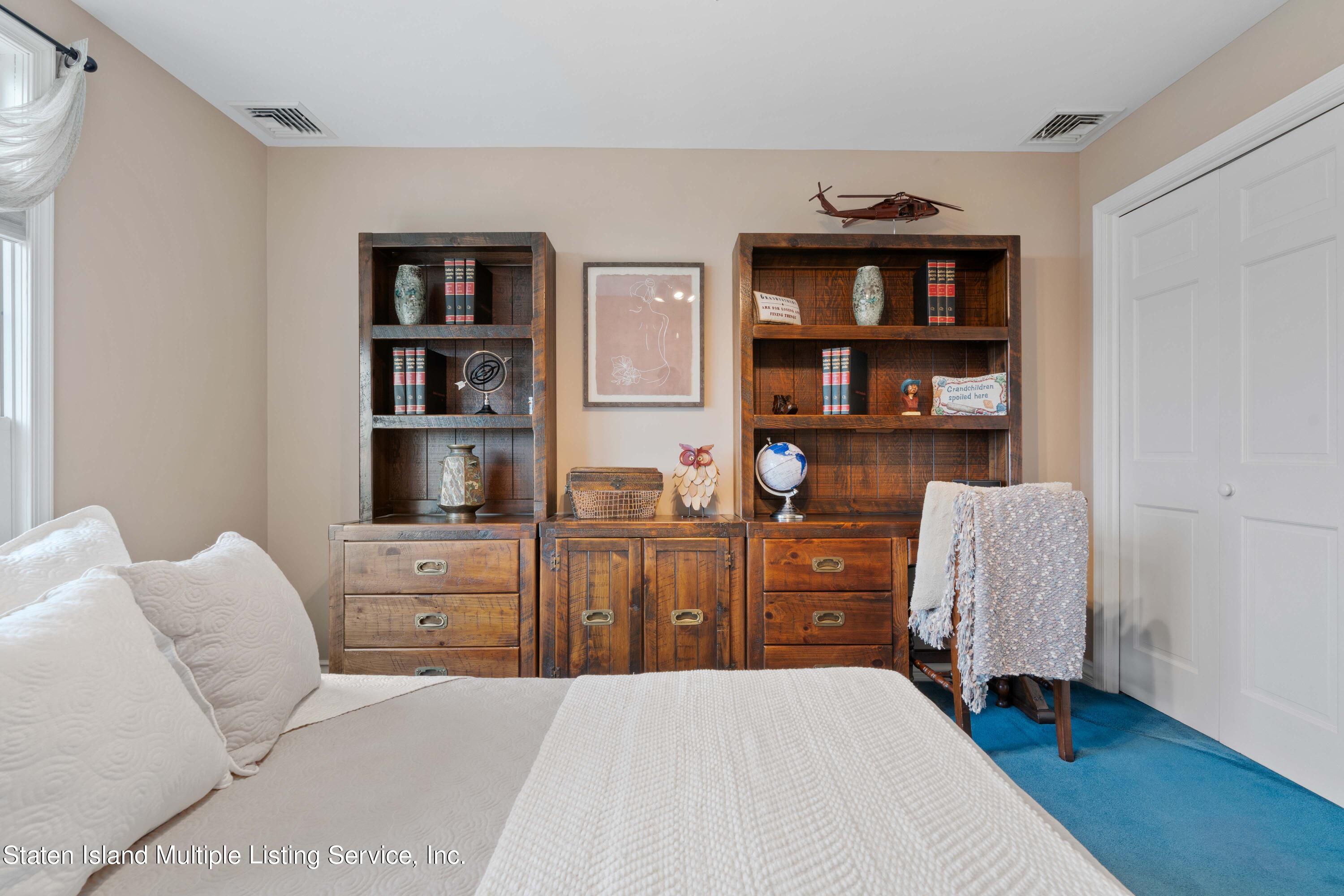 106 Overlook Avenue