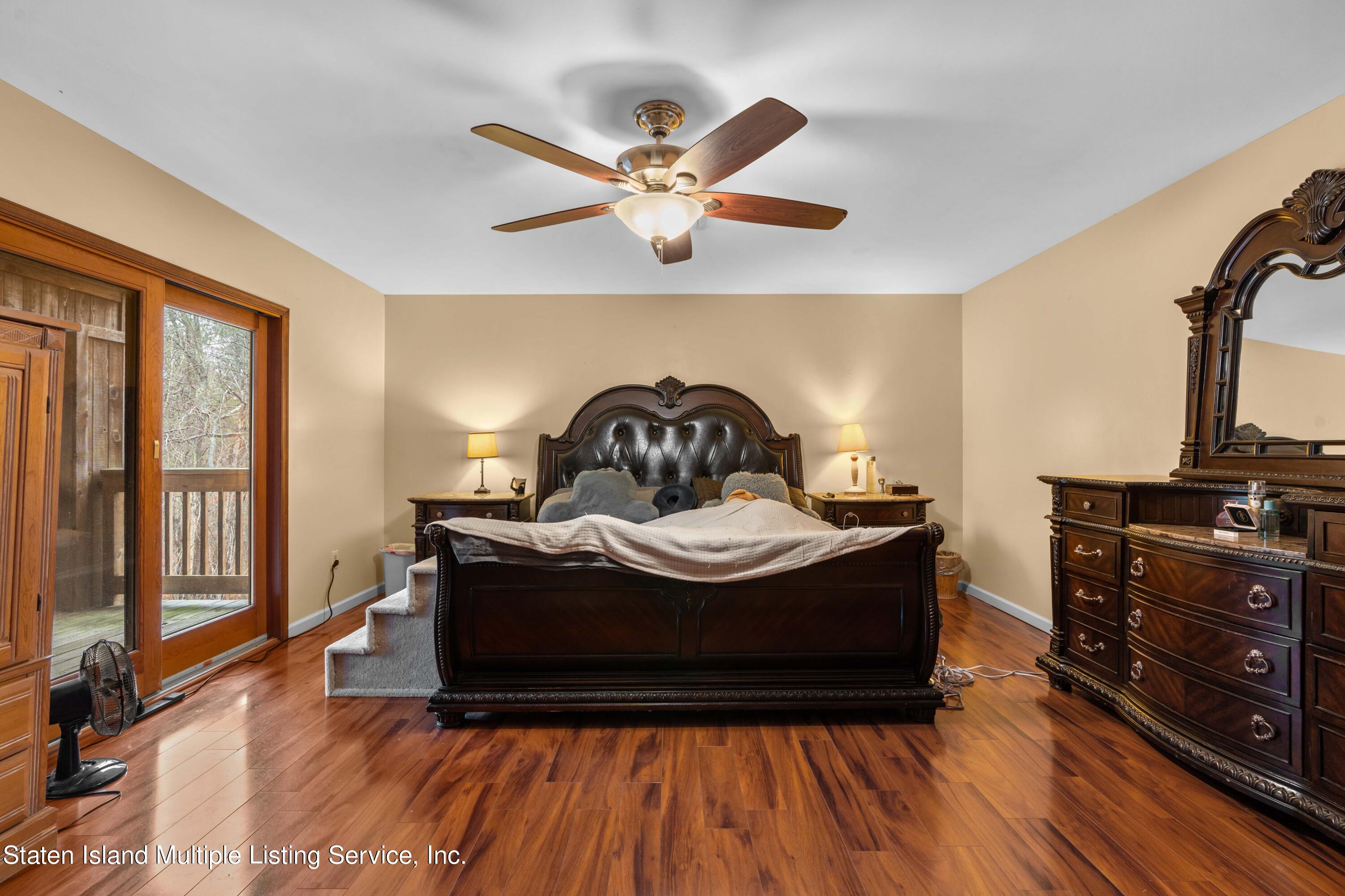 14 Knolls Drive