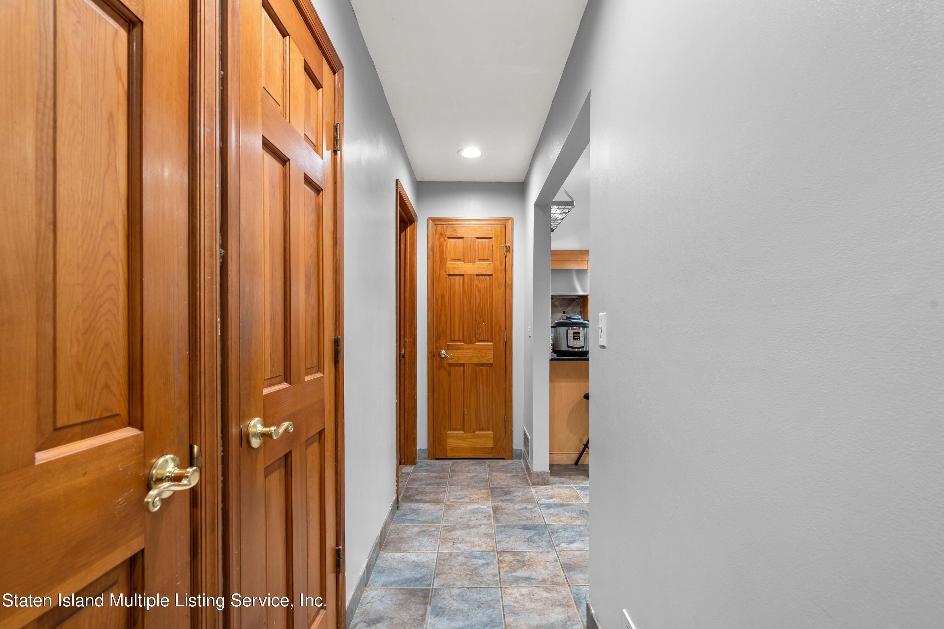 14 Knolls Drive