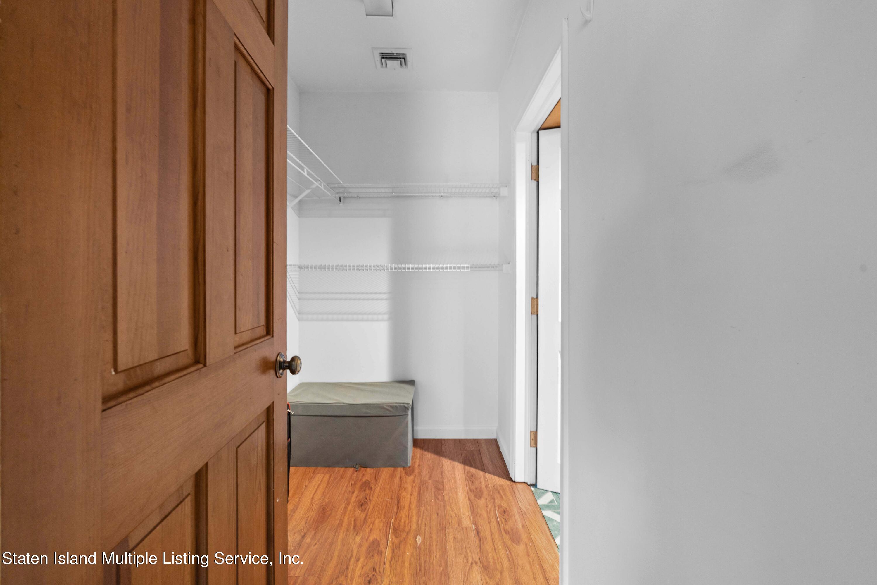 14 Knolls Drive