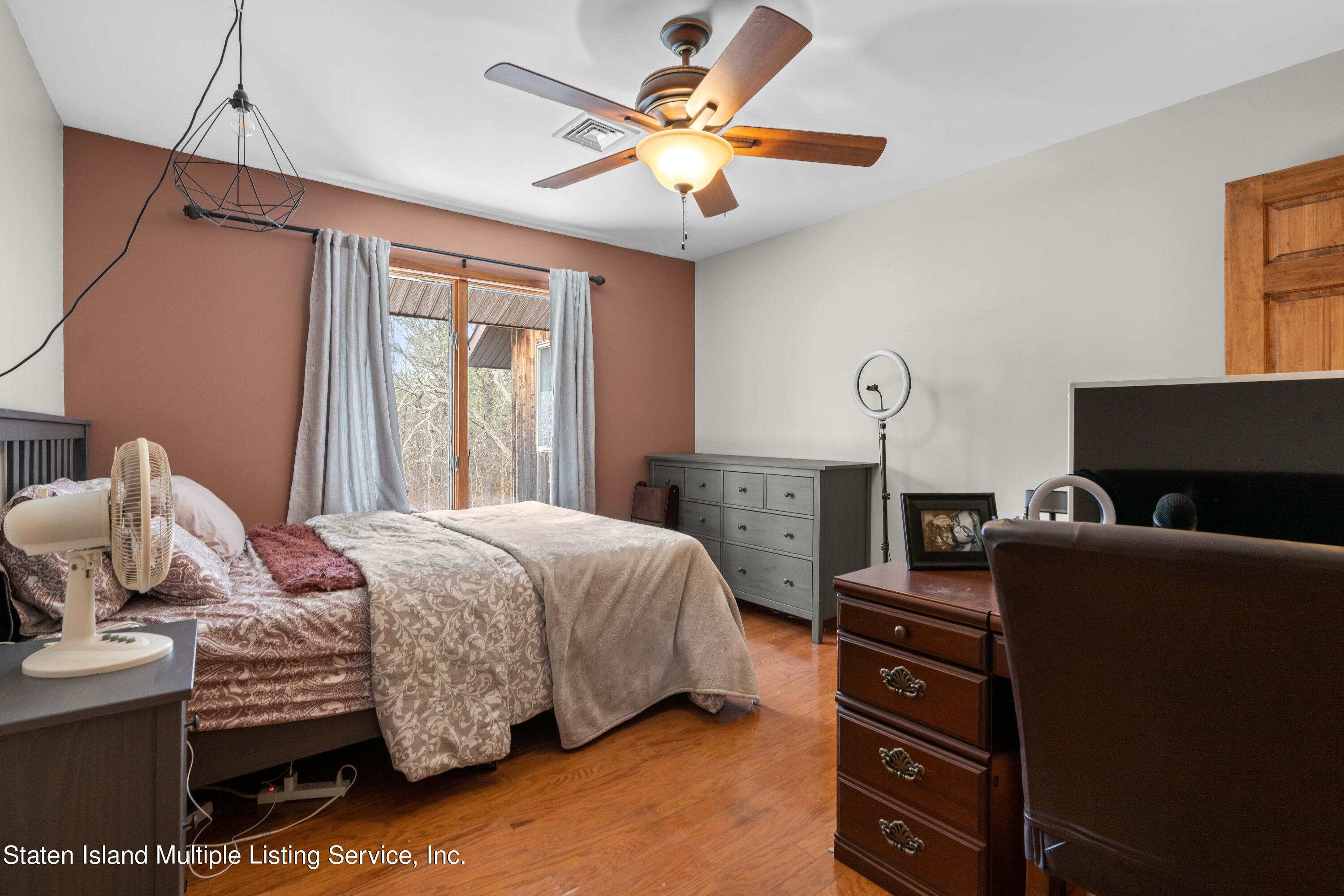 14 Knolls Drive