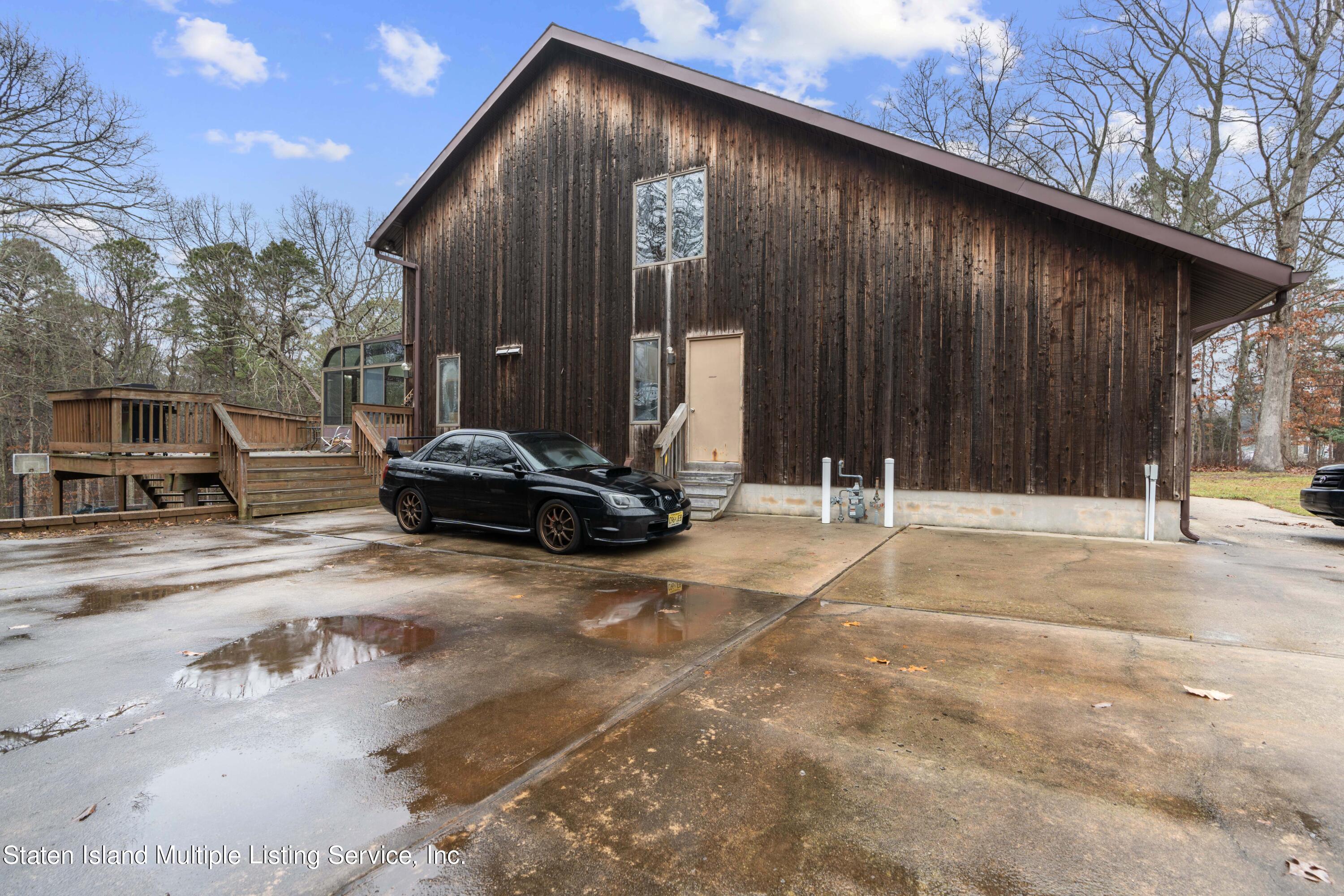 14 Knolls Drive