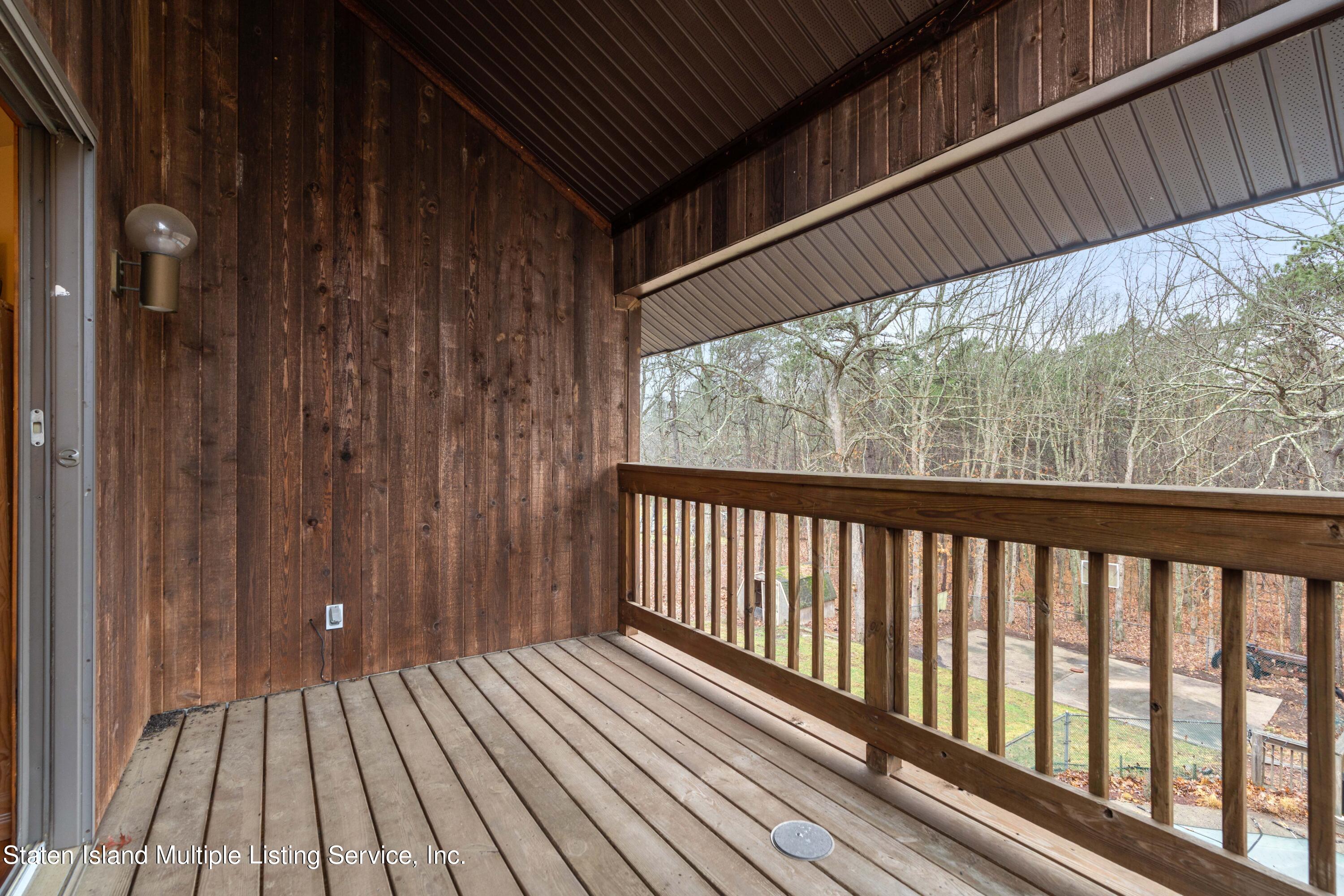 14 Knolls Drive