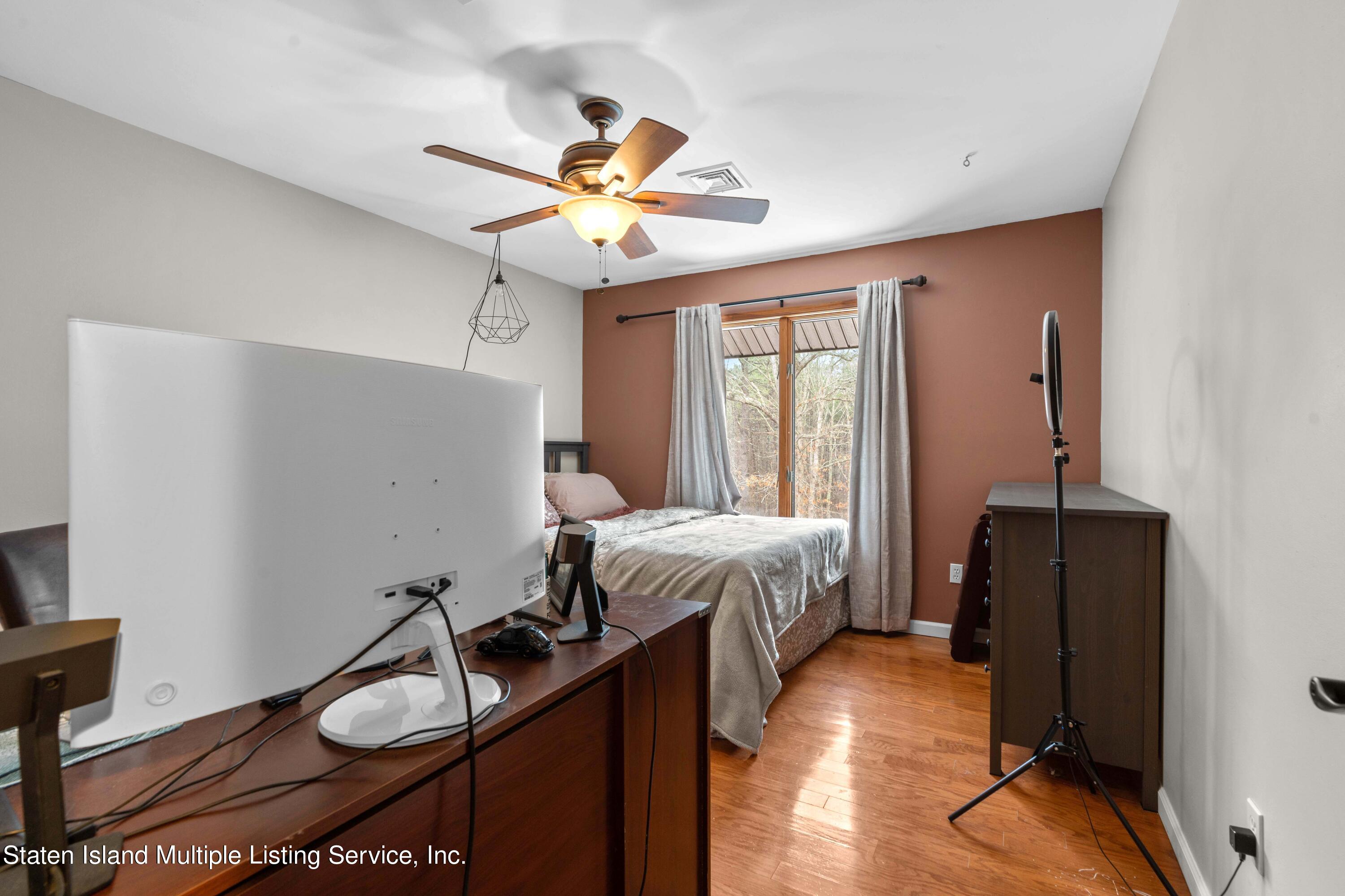14 Knolls Drive