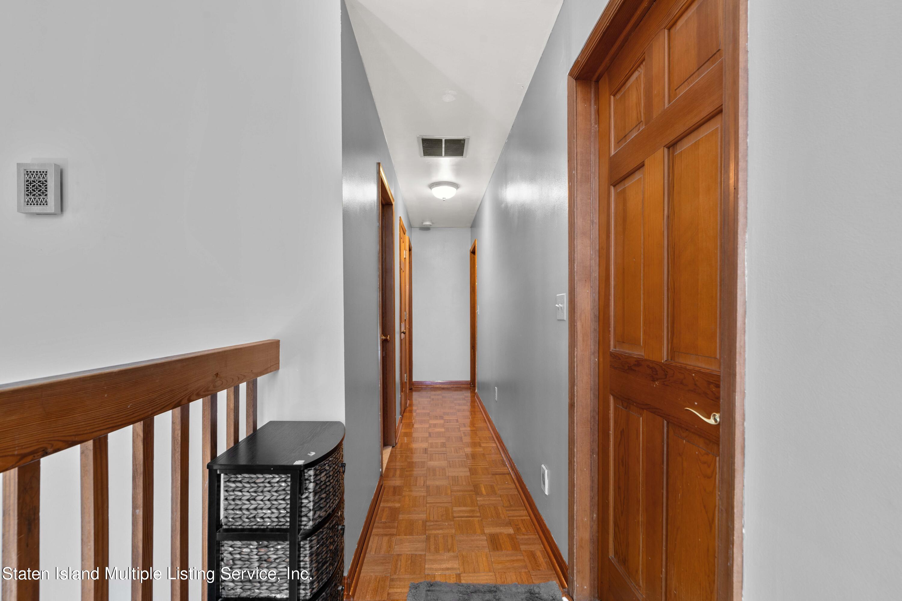 14 Knolls Drive