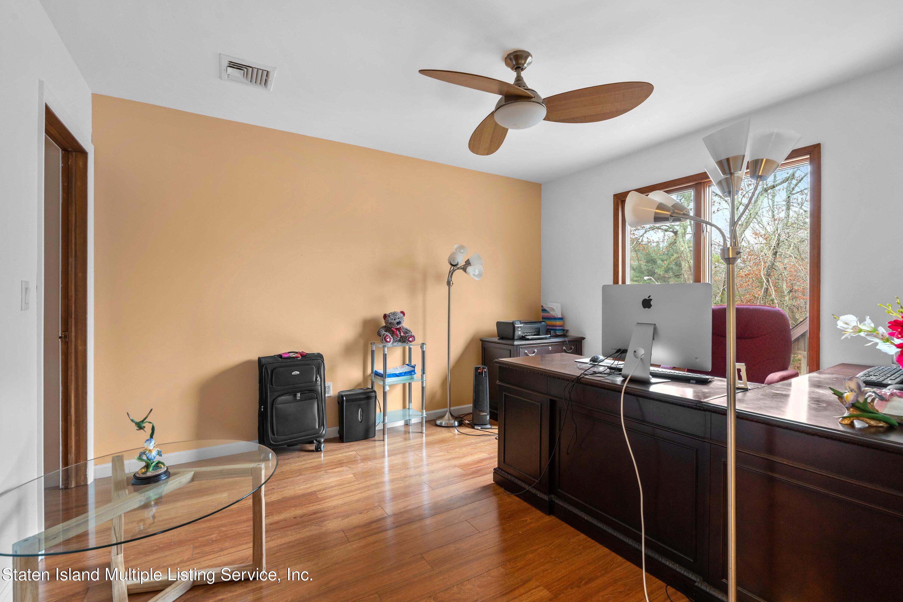 14 Knolls Drive