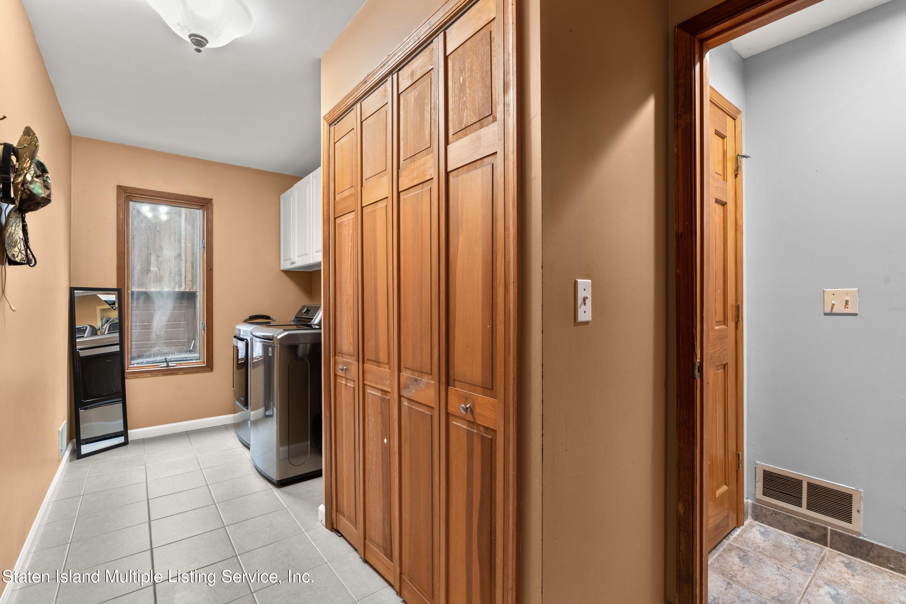 14 Knolls Drive