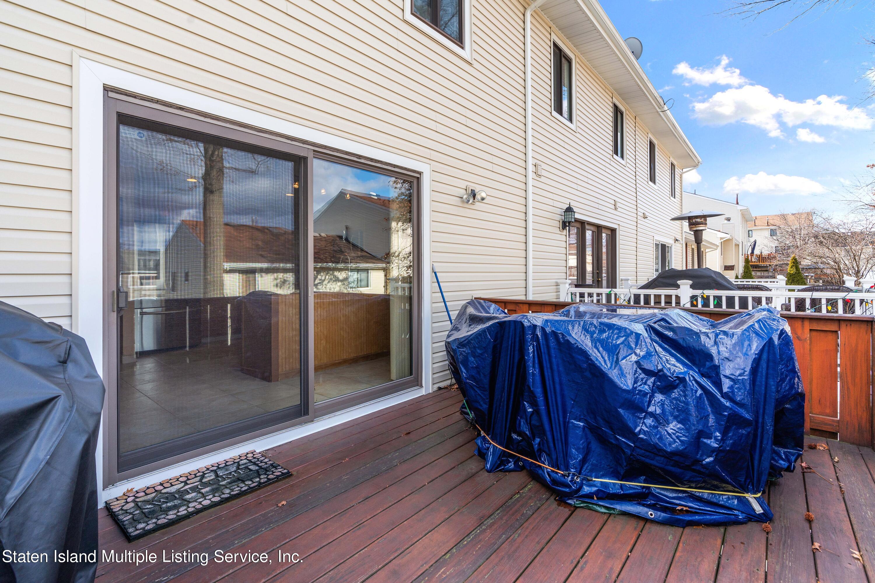 107 Redwood Loop